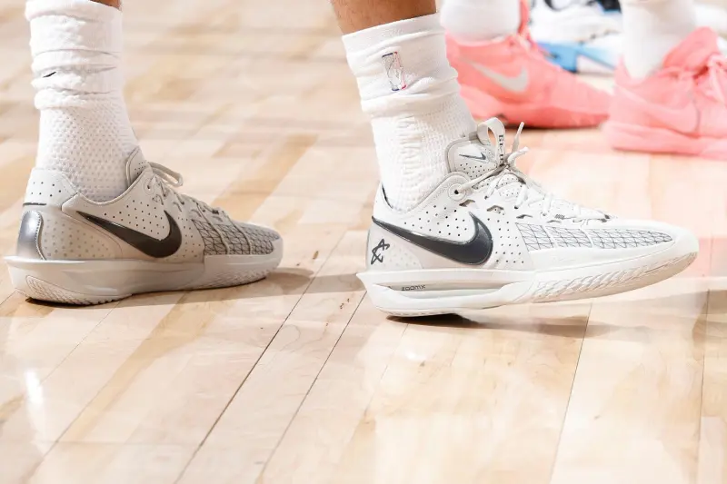 2026世界杯客户端下载-坎宁安穿着Cut3迎来复出，得到13分5篮板10助攻